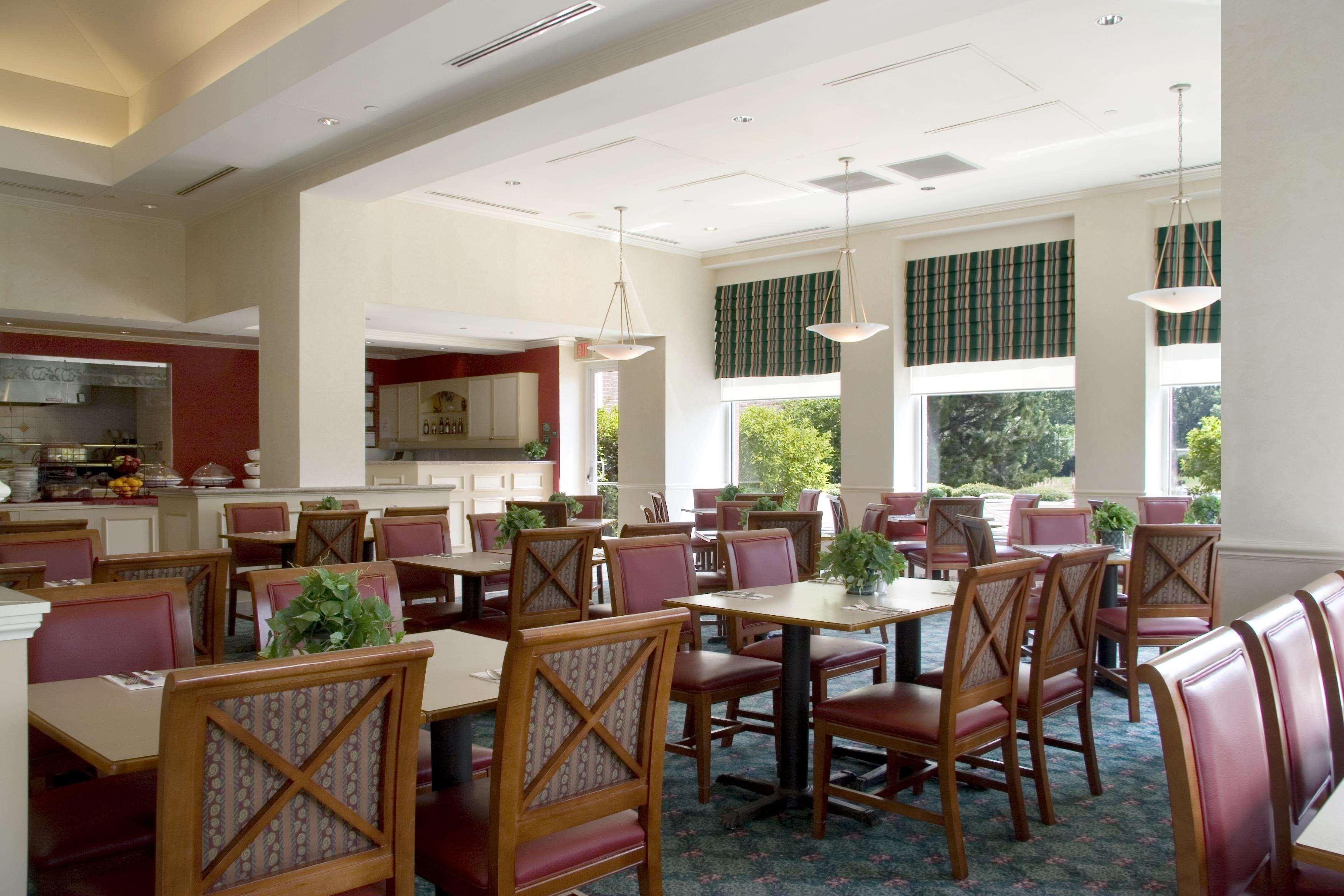 Hilton Garden Inn Saint Charles Extérieur photo