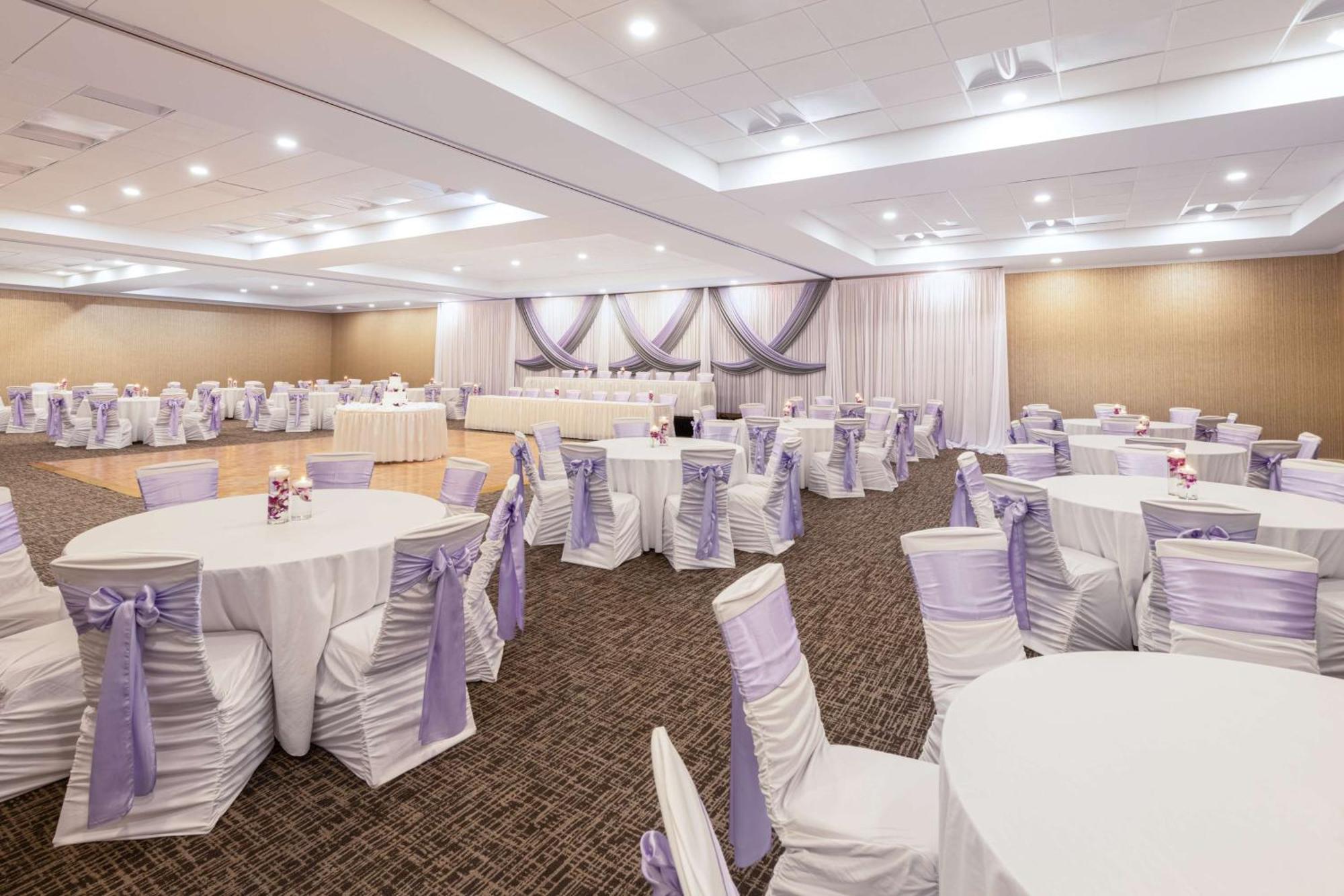 Hilton Garden Inn Saint Charles Extérieur photo