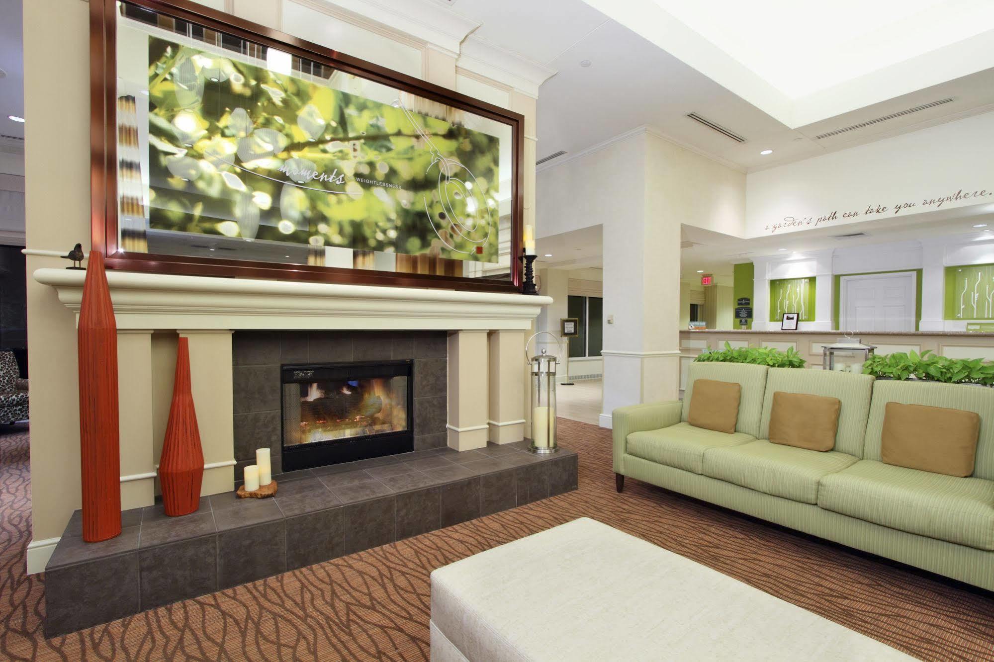 Hilton Garden Inn Saint Charles Extérieur photo