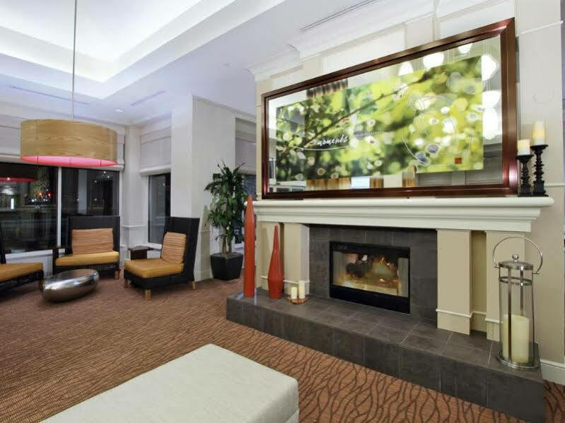 Hilton Garden Inn Saint Charles Extérieur photo